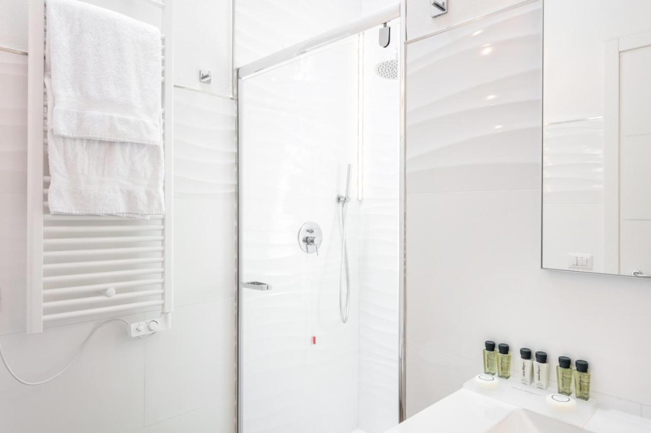 Lungomare Rooms Ольбія Екстер'єр фото